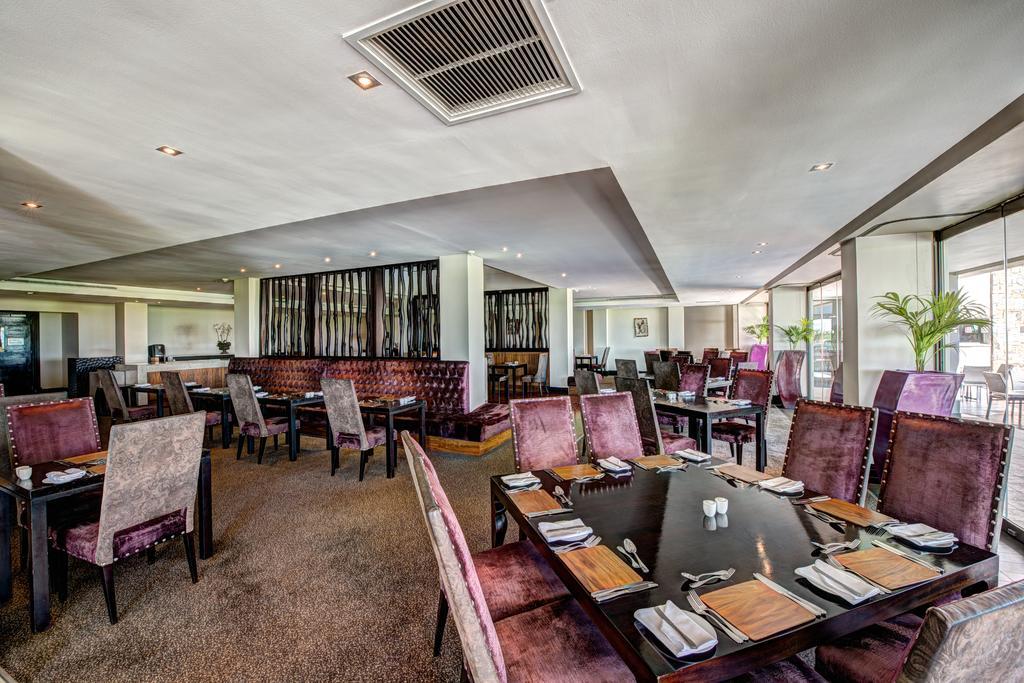 Royal Marang Hotel Phokeng Exteriör bild The restaurant