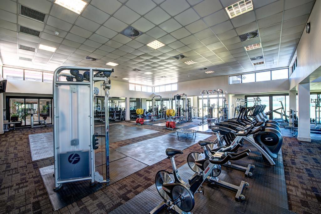Royal Marang Hotel Phokeng Exteriör bild The gym at the University of Pretoria