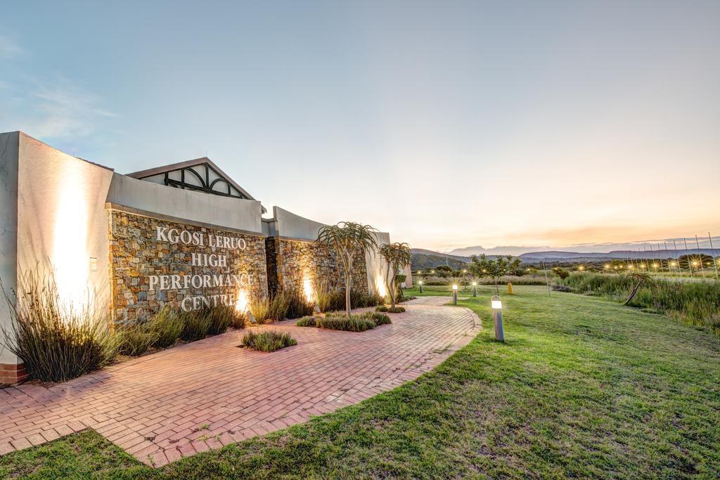 Royal Marang Hotel Phokeng Exteriör bild Kgosi Letsie III High Performance Centre